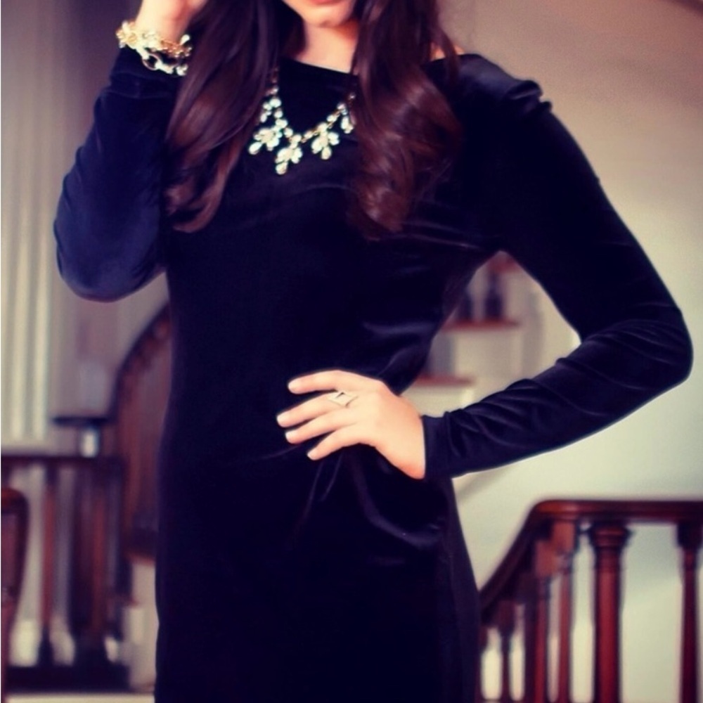 Banana Republic Women’s Black Velvet Pullover Dress Size Large - Picture 7 of 16